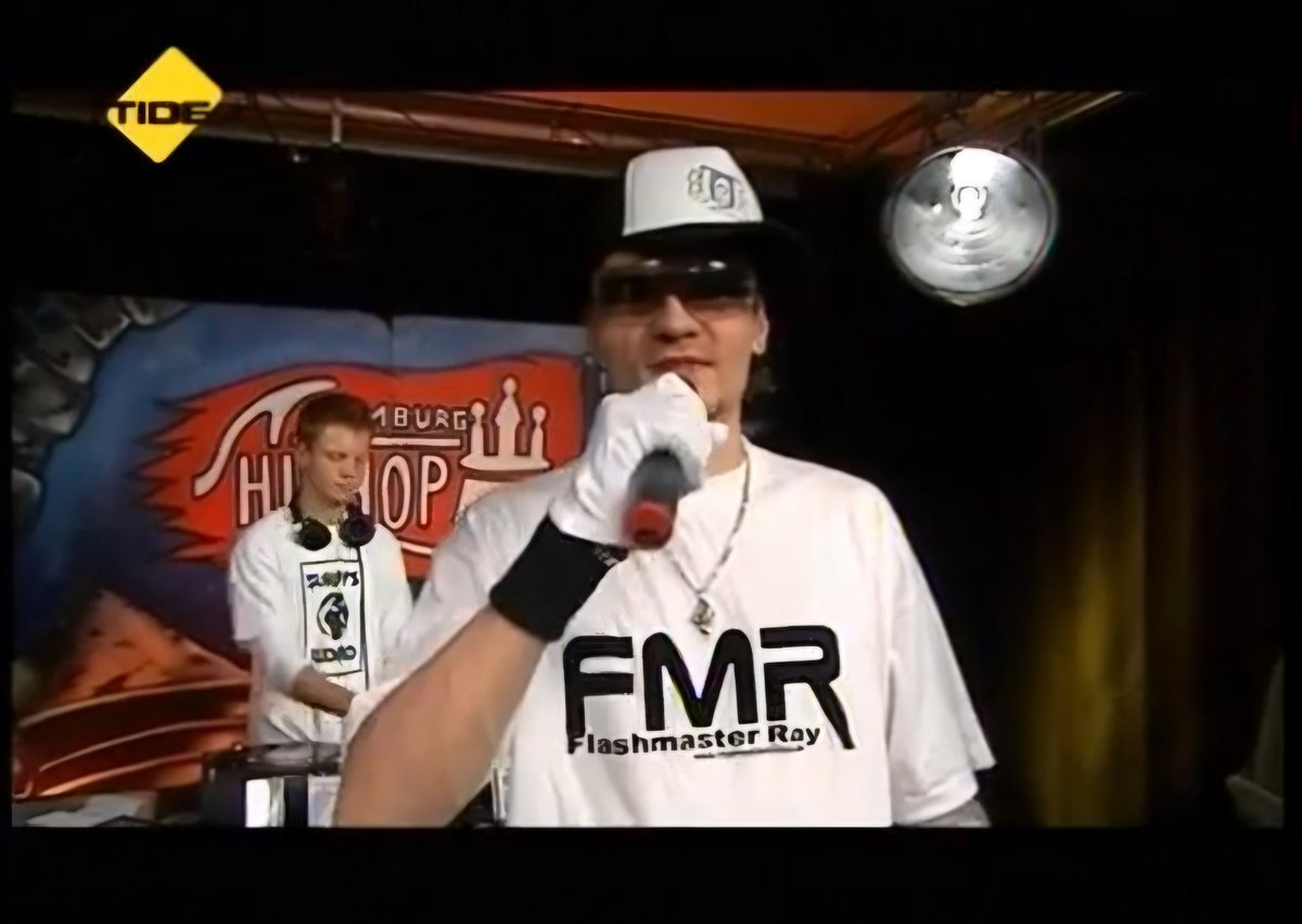 FlashmasterRay's tweet photo. BEST OF Hamburg Hip Hop TV ab jetzt online auf YouTube 🤗

https://t.co/tJ1Asv0FvQ https://t.co/vlxoViof47
