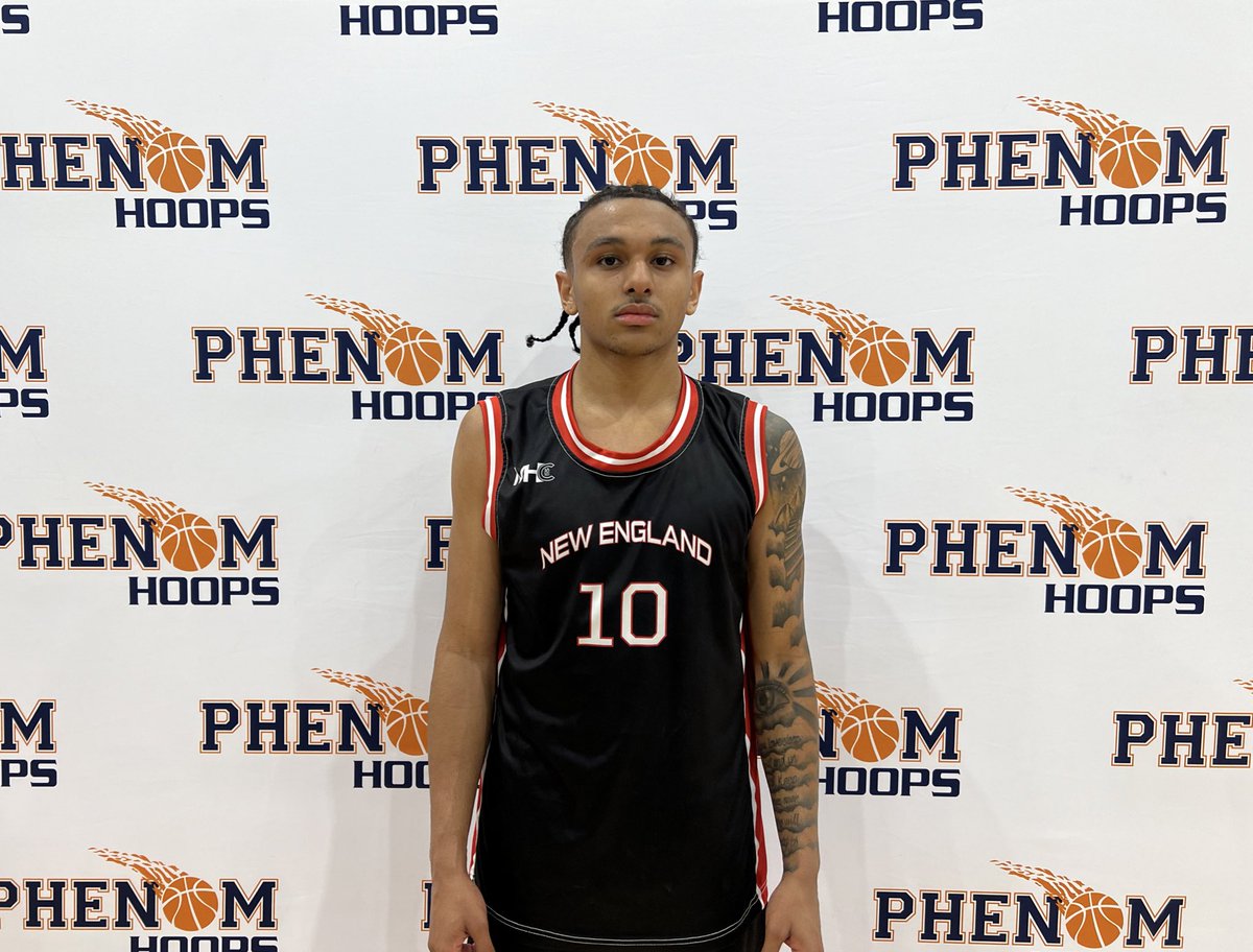 5’11 ‘26 Greg Brooks (Team New England) is a pure gamer. Knockdown shooter with a high IQ and heady penetration sense. Utilizing his quickness and change of pace to consistently create clean looks off the bounce. Pesky defender at the point of attack #PhenomSerosOpen