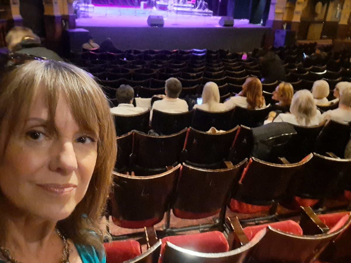 Julie D Irwin (@jdirwinbooks) on Twitter photo Not long before <a href="/MusicManProject/">Music Man Project</a>'s Global Ambassadors perform at the Hackney Empire. What a venue!
View from the stage! Not long before <a href="/MusicManProject/">Music Man Project</a>'s Global Ambassadors perform at the Hackney Empire. What a venue!
View from the stage!