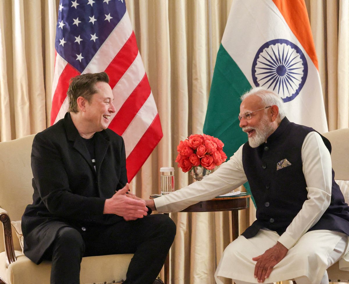 RoastModi's tweet image. Modi and Musk talk innovation: Are we getting Tesla on Indian roads or just rocketing into SpaceX-tacy with innovation dreams? Maybe Modi&apos;s planning to rename &apos;Make in India&apos; to &apos;Take in India&apos;! #ModiRoast #IndianPolitics