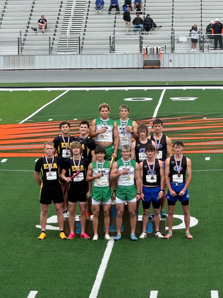 CoachTMann1's tweet photo. Era 4x100 is State Bound! First time since 2009. Proud of all these kids and coaches for the hard work! https://t.co/EcJiFqq1vf