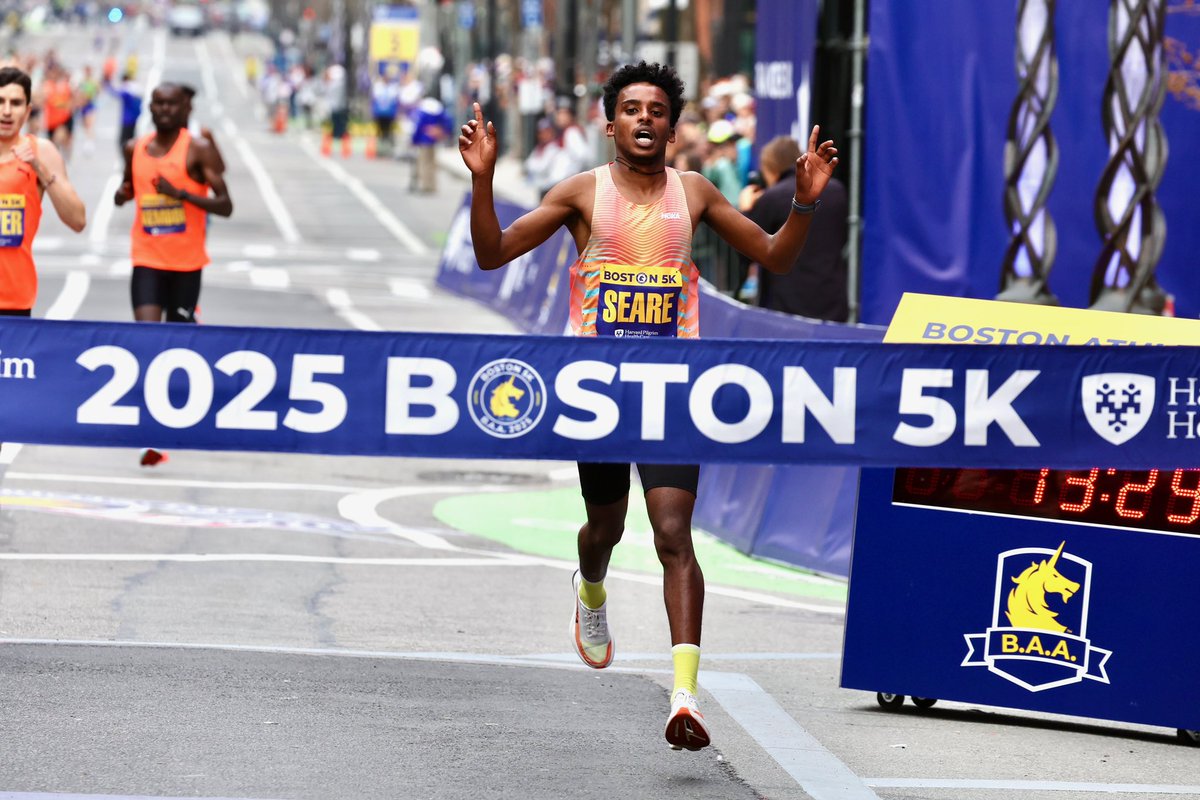 BAA's tweet photo. Today's @Honda #DriveToTheFinish is spotlighting your CHAMPS of the 2025 #Boston5K presented by @HarvardPilgrim!👏
🦄 Pro Men's WC: Marcel Hug; 10:02
🦄 Pro Women's WC: Eden Rainbow-Cooper; 12:08
🦄 Pro Men: Dawit Seare; 13:33
🦄 Pro Women: Gela Hambese; 14:53
@NewEnglandHonda https://t.co/O5JgESUdoz