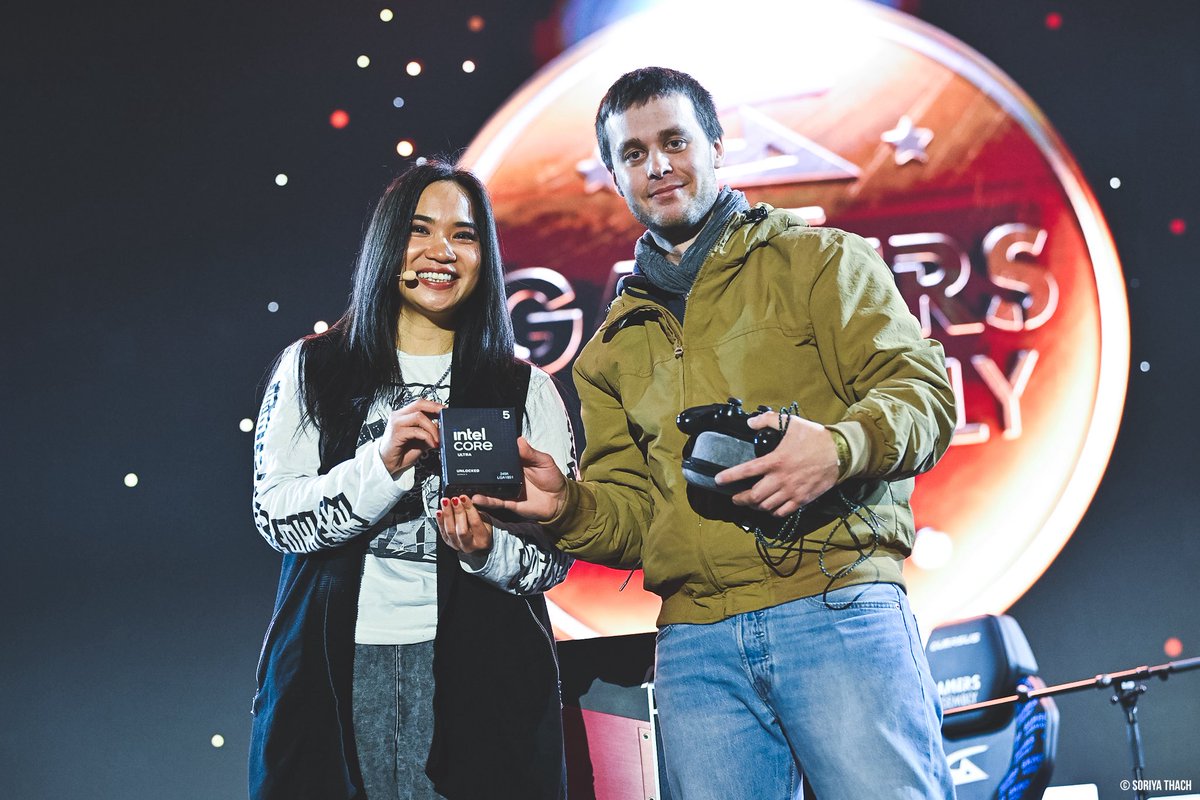 Kayane (@kayane) on Twitter photo J’ai passé un super moment sur scène à la <a href="/GamersAssembly/">Gamers Assembly</a> !!! #25ANSGA
Toujours une chouette ambiance chaque année, c’est un réel plaisir ! 😍
GG à <a href="/DarkIsNoBrain/">BH3 | DarkIsNoBrain</a> qui a gagné le processeur #IntelCoreUltra 5 !
L’an prochain ce sera mes 20ans de GA, ça ne me rajeunit pas…😶 J’ai passé un super moment sur scène à la <a href="/GamersAssembly/">Gamers Assembly</a> !!! #25ANSGA
Toujours une chouette ambiance chaque année, c’est un réel plaisir ! 😍
GG à <a href="/DarkIsNoBrain/">BH3 | DarkIsNoBrain</a> qui a gagné le processeur #IntelCoreUltra 5 !
L’an prochain ce sera mes 20ans de GA, ça ne me rajeunit pas…😶