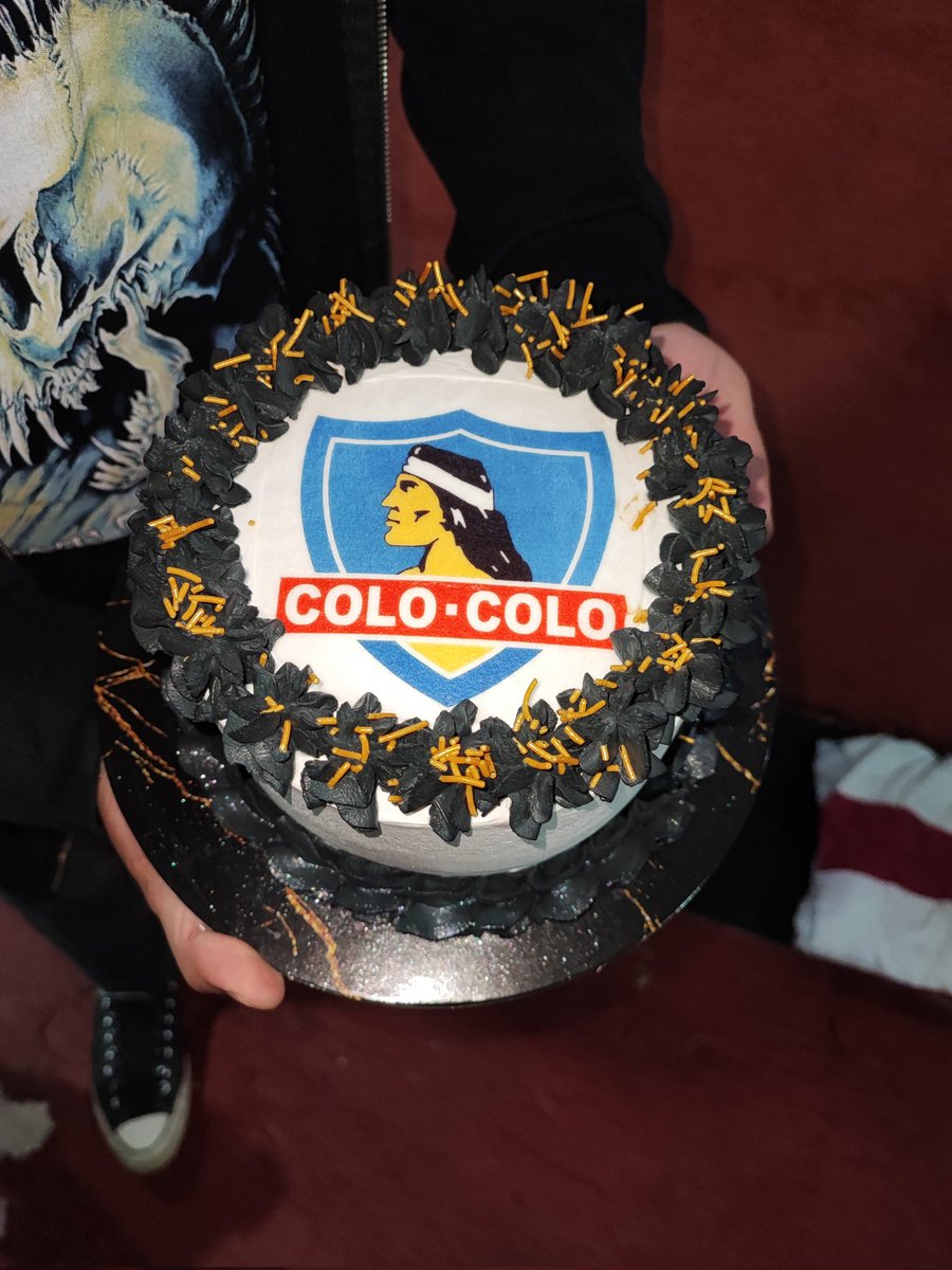 lMatamal's tweet photo. Felices 100 años colo colo amado, mi fiel amigo, 31 años amandote y toda una vida por delante para seguir amandote como el primer día!
Colo colo mi vida y nada más!! #ColoColo #CentenarioColoColo #100años #colocolo100años https://t.co/MzJ6wf2tcg