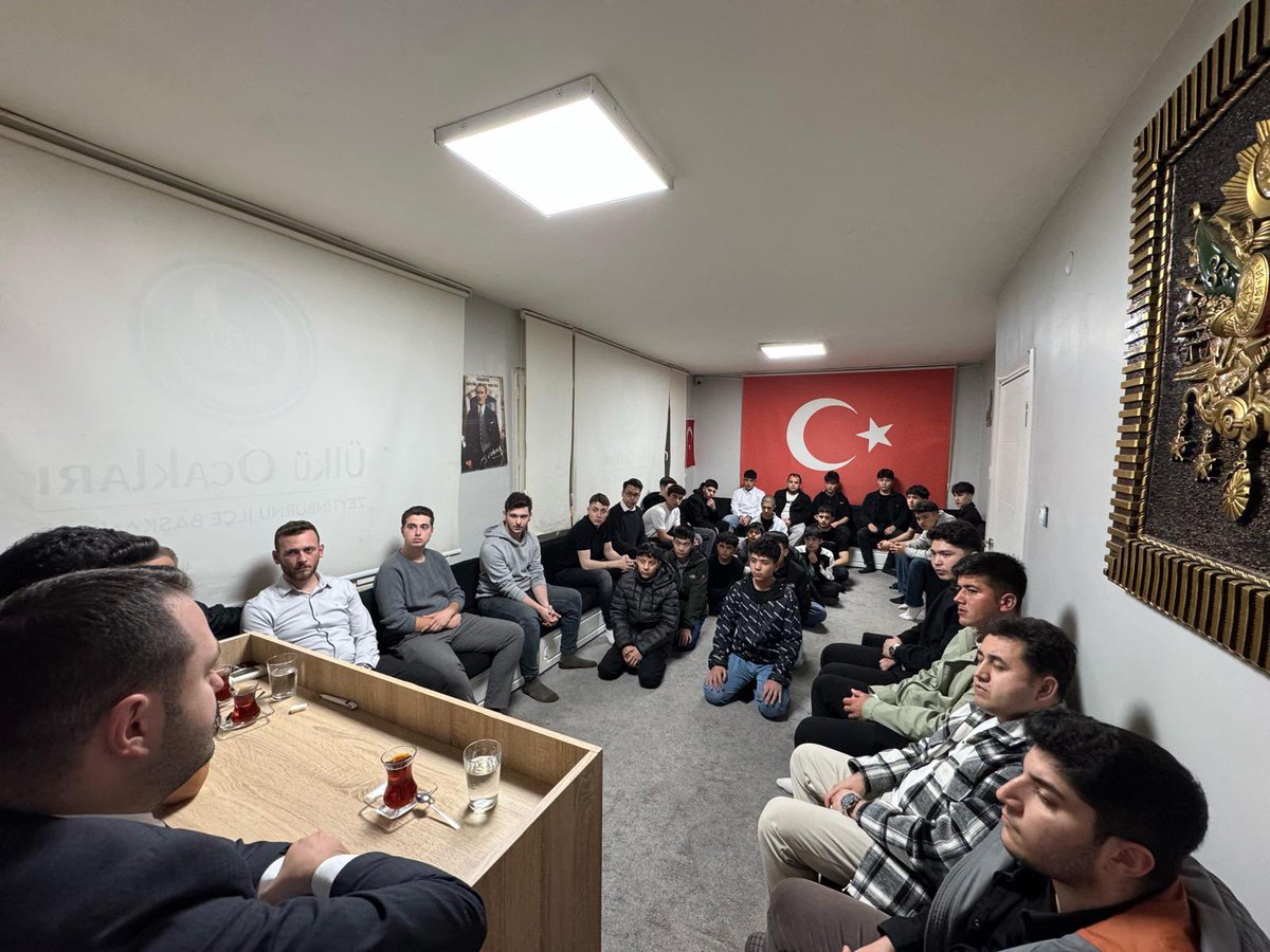 📍 Zeytinburnu Ülkü Ocakları

Sosyal medyanın günümüzdeki etkisi konulu seminerimizi gerçekleştirdik.