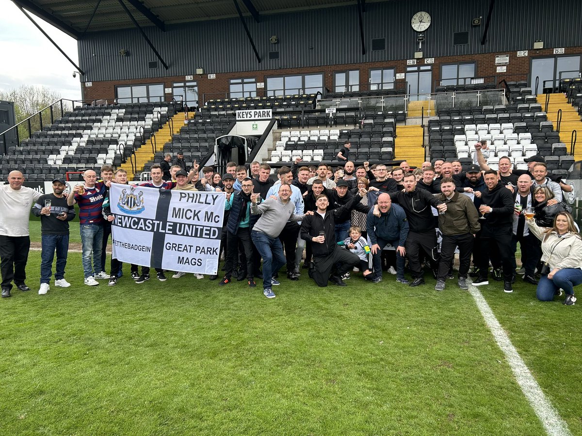 Hednesford_Town's tweet photo. We had the pleasure this afternoon of hosting a group of @NUFC fans who stopped off at Keys Park for a pre match drink prior to their game against Aston Villa. 🍻

They were a terrific bunch; funny, respectful and extremely complimentary about our facilities… (They also promised to come and watch whenever the next time they have a spare Saturday off 🥳🤝) 

We wish them all the best for the rest of the season; Howay The Lads 🦅