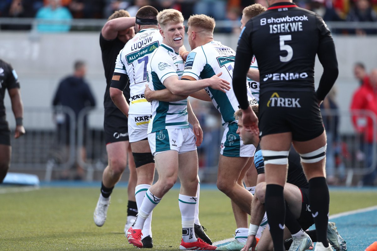 🍒 <a href="/charris_13/">Chris Harris</a> goes under the posts for our first after a lovely chip ahead from <a href="/JakexMorris/">Jake Morris</a>. 

#SARvGLO | 💫 🍒