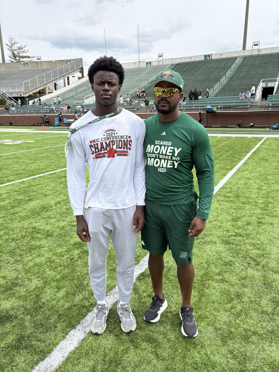 Jadenlusende's tweet photo. Had a great visit at Ohio University today! Thanks for having me @DLO614 @LoganM_CFB @CoachIzzy1 @coach_mal @CoachKelich @JuiceWilliams_7 @AllenTrieu @TomLoy247 @SWiltfong_ https://t.co/gGJJcVRiyp