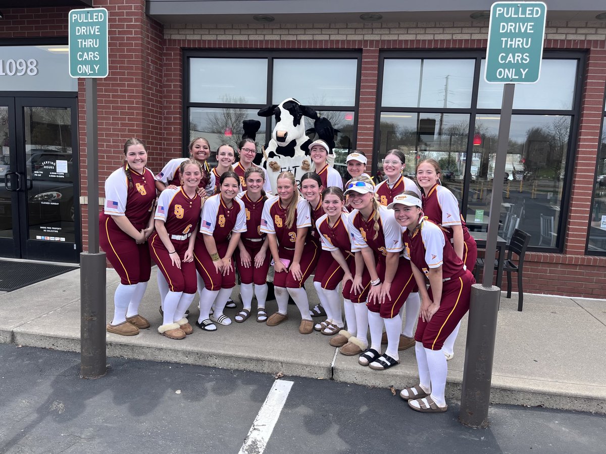 What’s better than Chik fil A after a W! Great week of softball for SJ. Won 18-2 vs Sheehan. Record now 5-1. ⁦⁦<a href="/GameTimeCT/">GametimeCT</a>⁩ #letseat