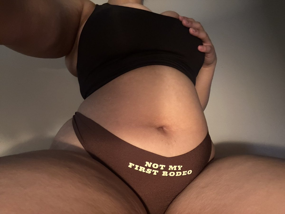 blueburry36's tweet photo. just sitting here waiting for you <3

♡ and ↻ https://t.co/ek2vr9sTES