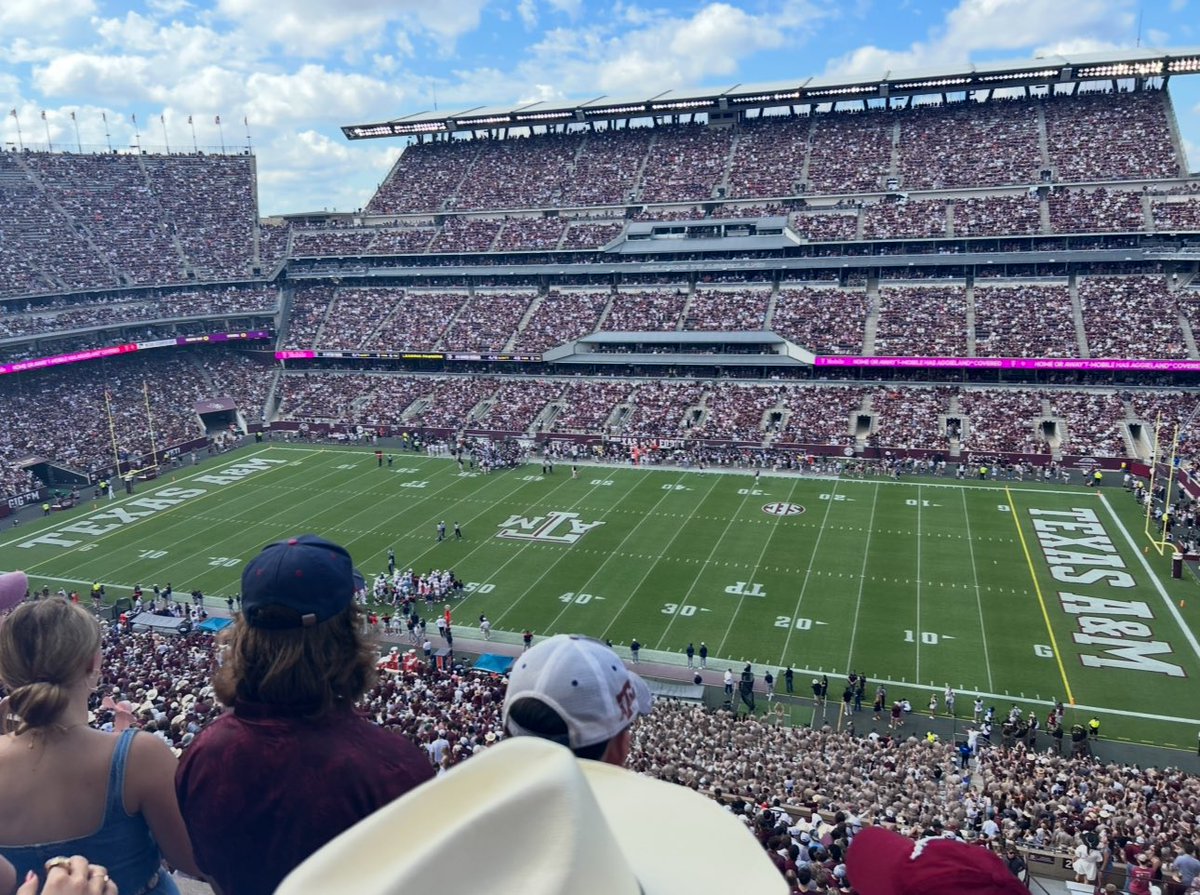 RBudLightfoot's tweet photo. talk about spring game attendance! https://t.co/WtrItg847B