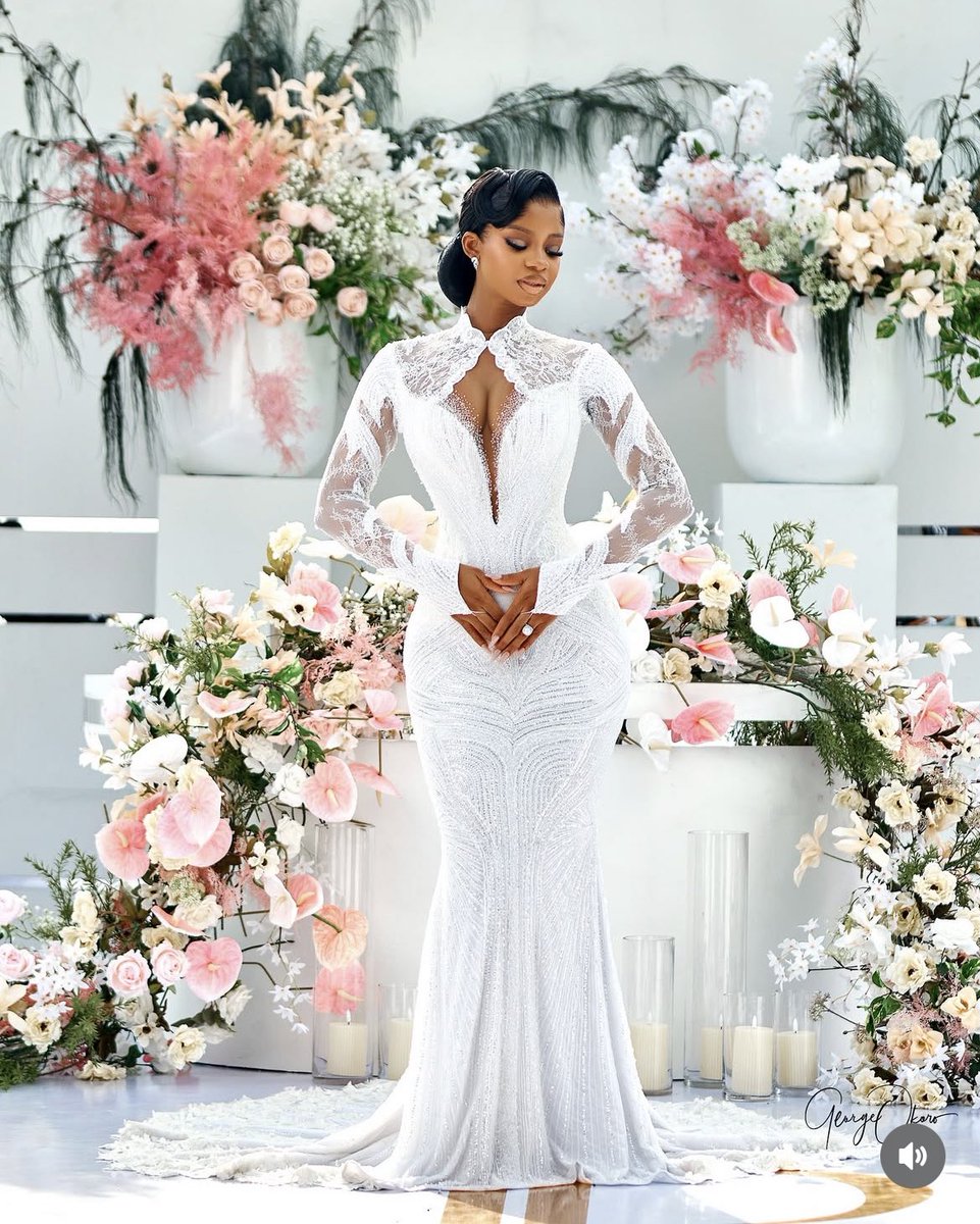 Ayomiepat_'s tweet photo. Nah!! I can’t resist posting this masterpiece on my timeline. Veekee James did a thing with this dress and Priscillia bodied it perfectly ❤️
This is what a dream wedding looks like. https://t.co/0b7xEUBZIU