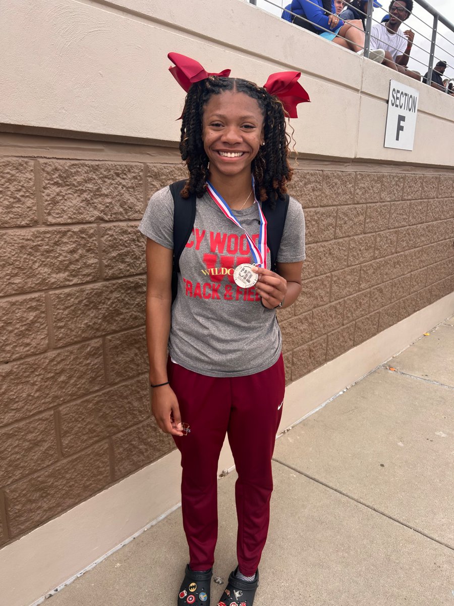 CyWoodsGirlsTF's tweet photo. 🥈STATE BOUND🥈

Ahlayna Taylor comes in 2ND with a 11.41s 100M Dash! Let’s goooo!

We head to Austin, TX in two weeks!

#212 https://t.co/qdrjg8A3YT