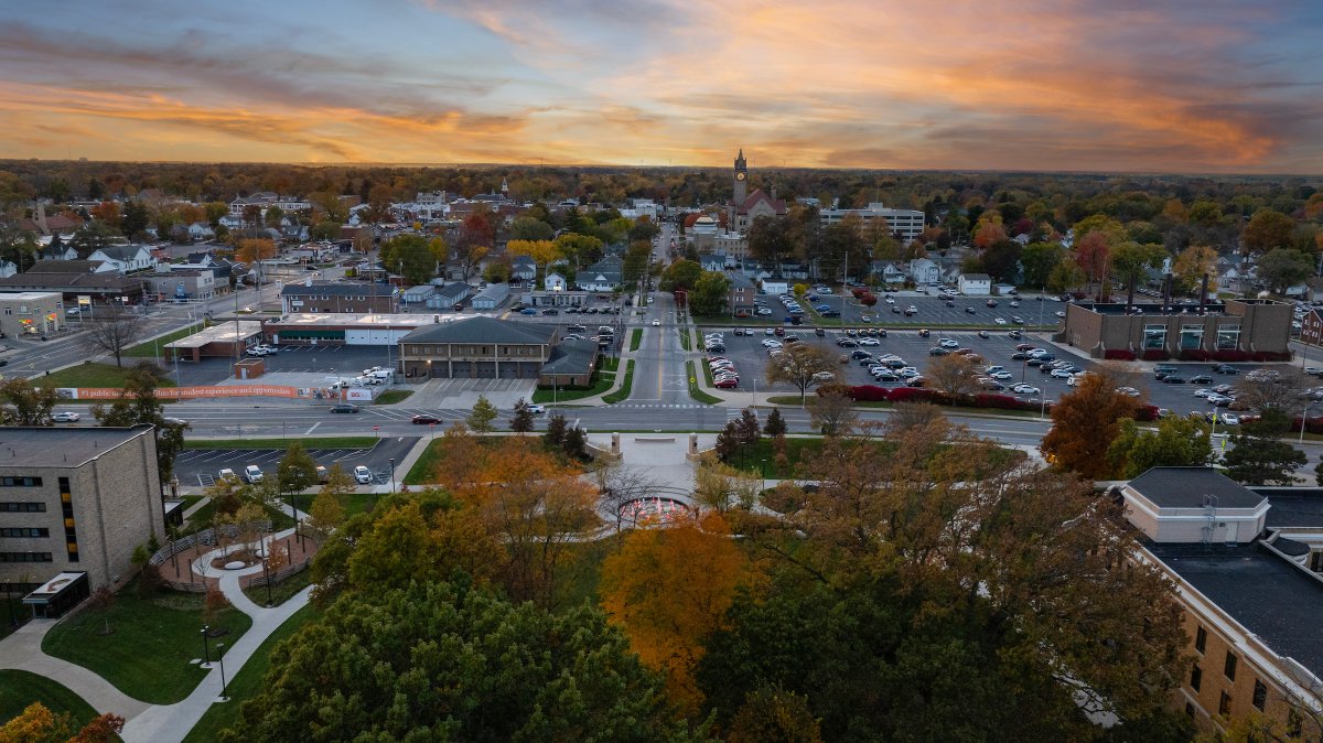 No place we'd rather be, than Bowling Green, Ohio, one of America's best college towns. Happy #419Day, Falcons! 📍#AlwaysBG 🧡