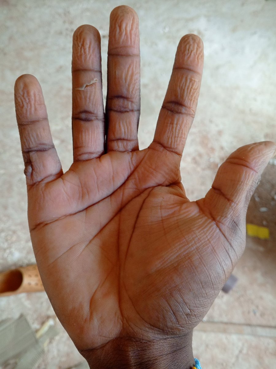 Norbert_malosa7's tweet photo. Après c'est femme qui veux bouffer mon argent facilement
#imbeci
Mode boulot https://t.co/ElxETKdCon