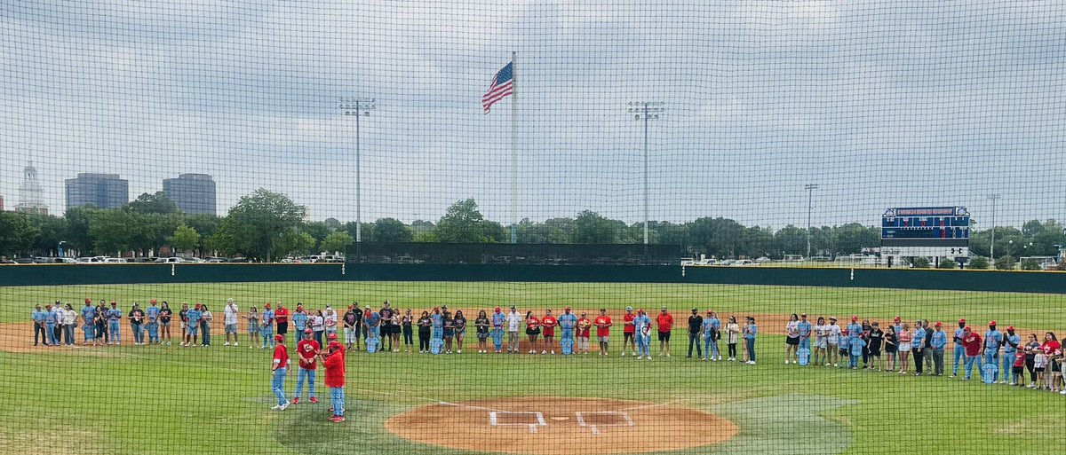 TexCoastBend's tweet photo. 👇🏼💯⚾️THIS IS WHAT IT’S ALL ABOUT!! Thank you @USTCeltsBSB SENIORS for all your hard work and dedication!!⚾️💯👇🏼 https://t.co/sIvXYpNdVQ