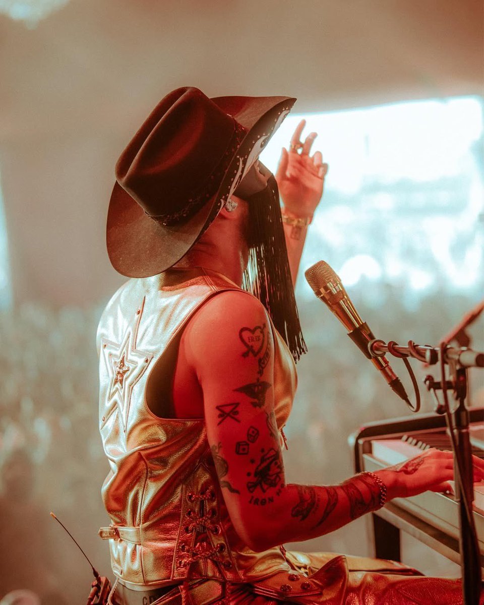 OrvilleUpdates's tweet photo. Thinking about Orville’s 2022 Coachella set. 🤎 #orvillepeck #coachella 

📸: theholymountain via IG. https://t.co/Yr0jJGM5em