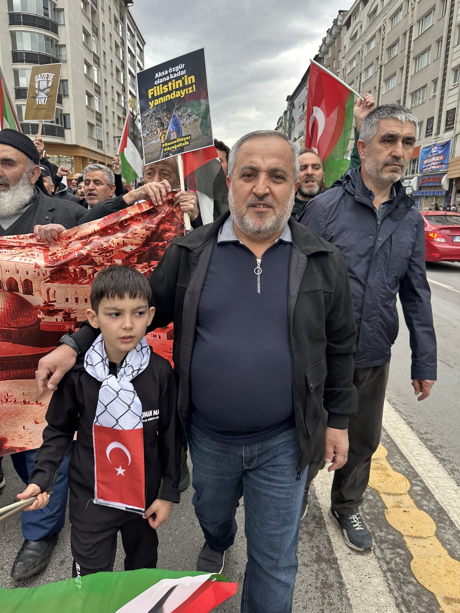 EyceIbrahim's tweet photo. "Gazze ölüyor, Ayağa kalk" Sloganıyla, Sivas yine ayaktaydı. Emeği geçen, katılım sağlayan herkese teşekkür ediyorum 
Allah razı olsun. https://t.co/K4kl2TVYKT