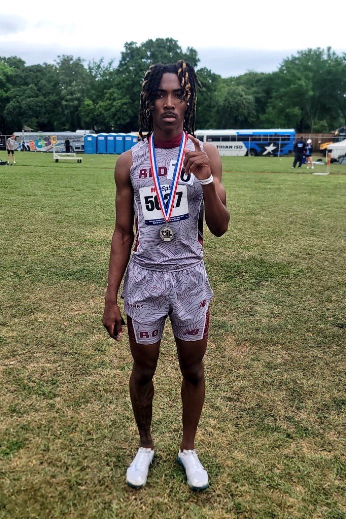 Jay_Boogie_Wash's tweet photo. New PR and new school record wit 1:52.9 in the 800M at Regionals. I’m heading to STATE. I will run faster at State…..
#ClassOf2026#RedOakHighSchool#MeVsMe https://t.co/WcOog2Ay19