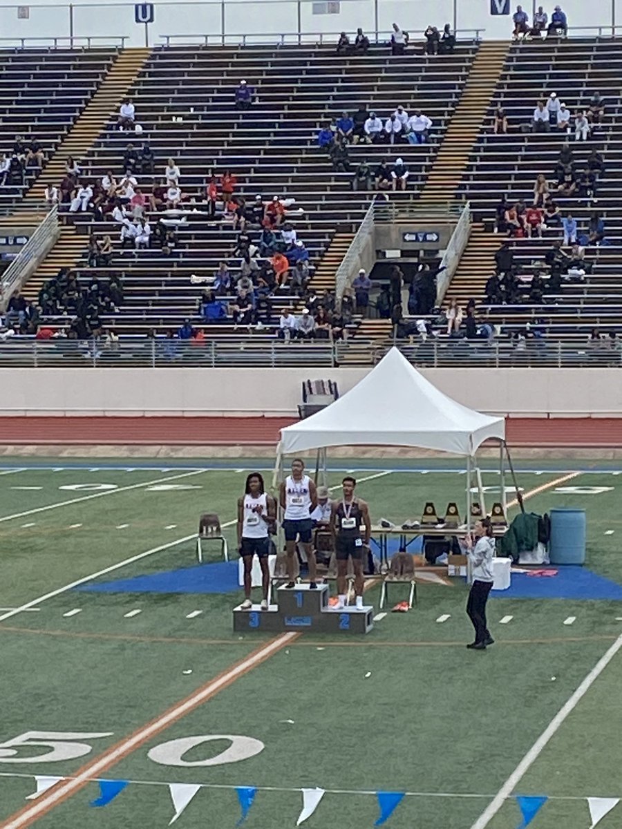 Allen Track tweet media