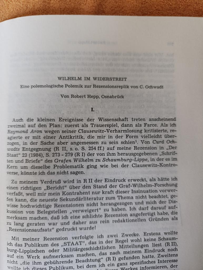 rautenklause's tweet photo. #Hepp war ein begnadeter Polemiker (was ihm dann bei der Diwald Gelenkschrift zum Verhängnis wurde) ... Sonderdruck einer heftigen Auseinandersetzung mit Curd Ochwaldt im "Staat" ... mit kurzen Beispielen herrlicher Attacken ... herzerfrischend! https://t.co/djcgHWthok