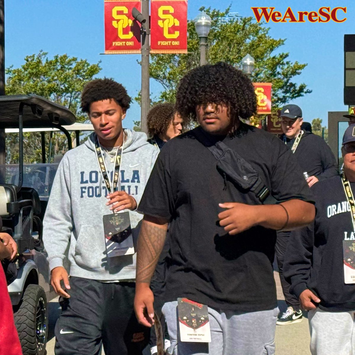 USC Commits CB Brandon Lockhart and DT TomTom Topui Back at USC ✌🏼

on3.com/boards/threads… via <a href="/On3USC/">WeAreSC</a>