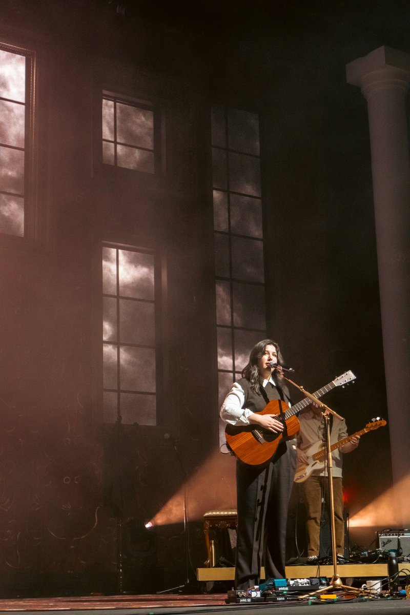 Beautiful photos of Lucy performing last night in DC!

📸: <a href="/garden_dyke/">Kali 🪴🏳️‍🌈🔮</a>