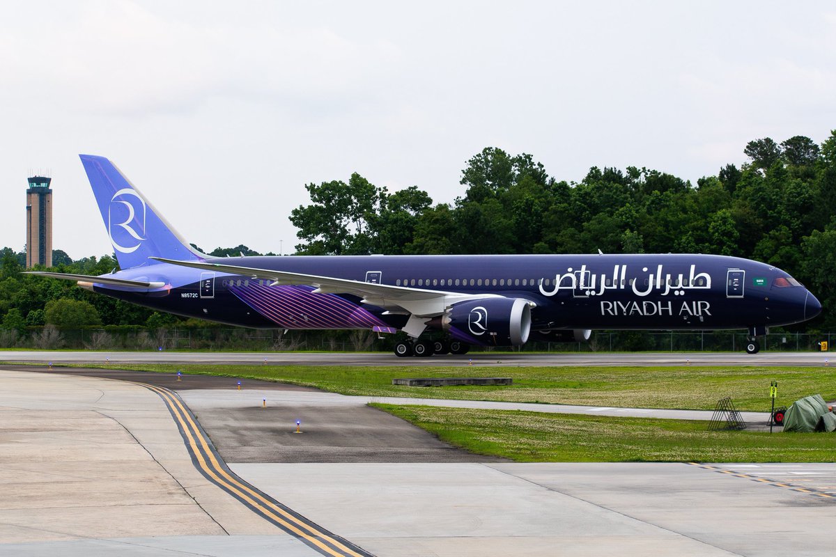 #ثريد_مشاريع| بعد إعلان شركة #طيران_الرياض عن مقصوراتها الجديدة… ما هي الدرجات المتوفرة؟ وما أبرز الفروقات بينها؟ 

التفاصيل تحت هذا المنشور 👇🏻