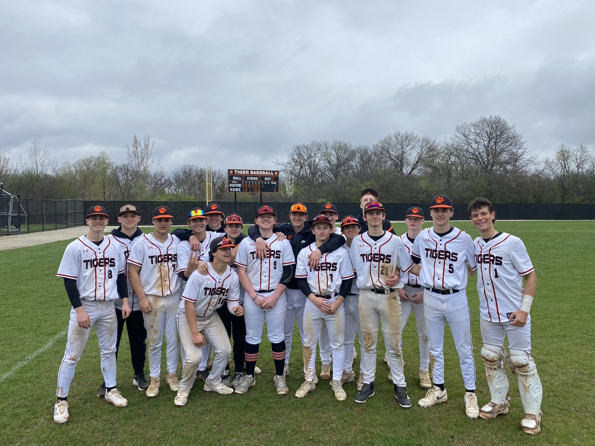 WWS Baseball (@wwsbaseball) on Twitter photo Tigers get 5-1 victory over Glenbard South to close out week. Very good team win!!!
Drew Eger opens 1IP 0 runs
AJ Rogers with the W 3IP 0 runs
Blake Snyder picks up the Save
Nico Olszewski paces the offense going 2x4 2b
Jacob Conover 2b
Caleb Mease 2b
Eric Hecker 2b Tigers get 5-1 victory over Glenbard South to close out week. Very good team win!!!
Drew Eger opens 1IP 0 runs
AJ Rogers with the W 3IP 0 runs
Blake Snyder picks up the Save
Nico Olszewski paces the offense going 2x4 2b
Jacob Conover 2b
Caleb Mease 2b
Eric Hecker 2b