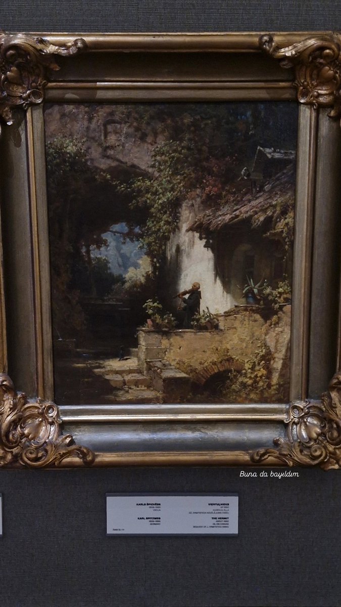 19/04/2024
Fotoğraflar bugünden değil. 
Bugün evde durasım geldi, moonbin için yapılan klibi ve diğer videoları izleyip biraz ağladım. Herhangi birşey yazasım. Sınava da düzgün çalışamadım ama olsun. Bazı günler böyle olur.