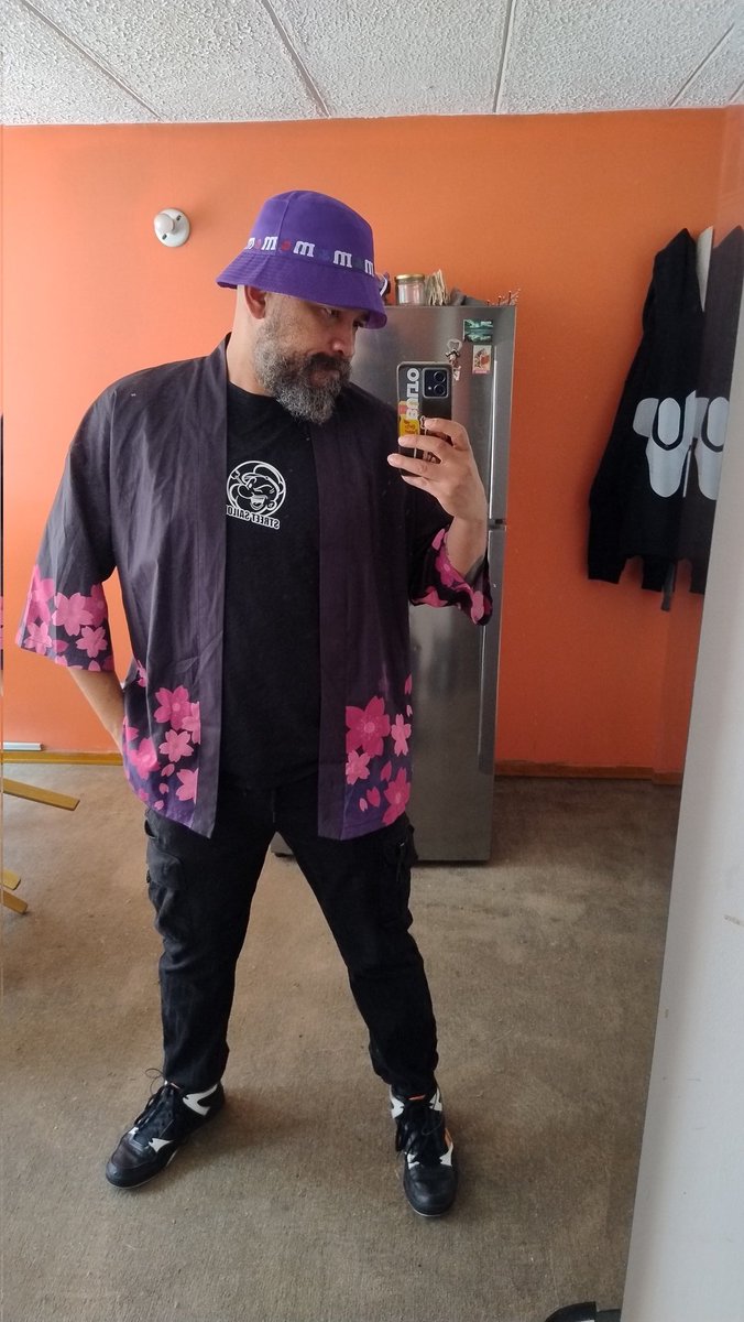 2000dePan's tweet photo. #DoomFest ¿A quién saludo por allá? https://t.co/gVMg16e8av