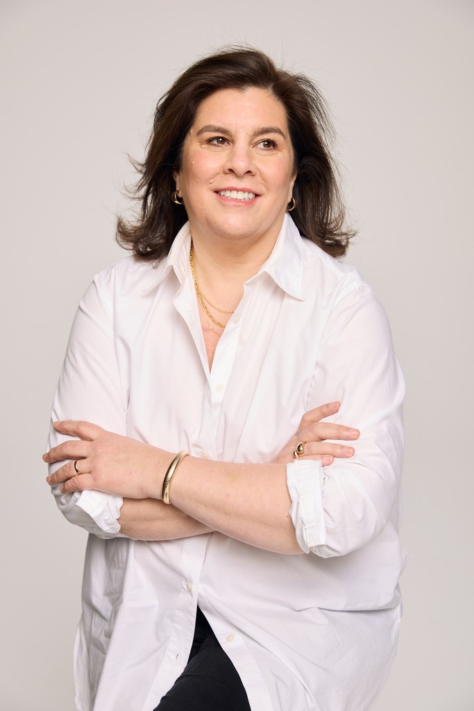 This is Fahti, our founder. She drew from her experiences of the shortcomings of the #womenshealth care system during her infertility journey. She's dedicated to bringing modern solutions to the forefront. Fast forward and Ceek makes products that improve #obgyn care for all.