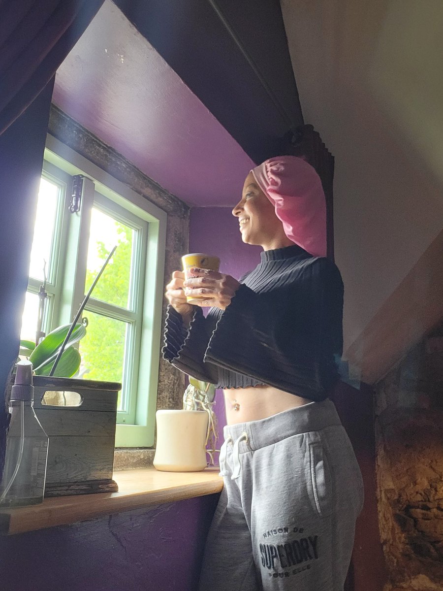 MsMabel5's tweet photo. Hows your #weekend so far ?
I've decided to do my #nails massive #carbill something had to give hahaha 😆 xx https://t.co/1joheImLGd