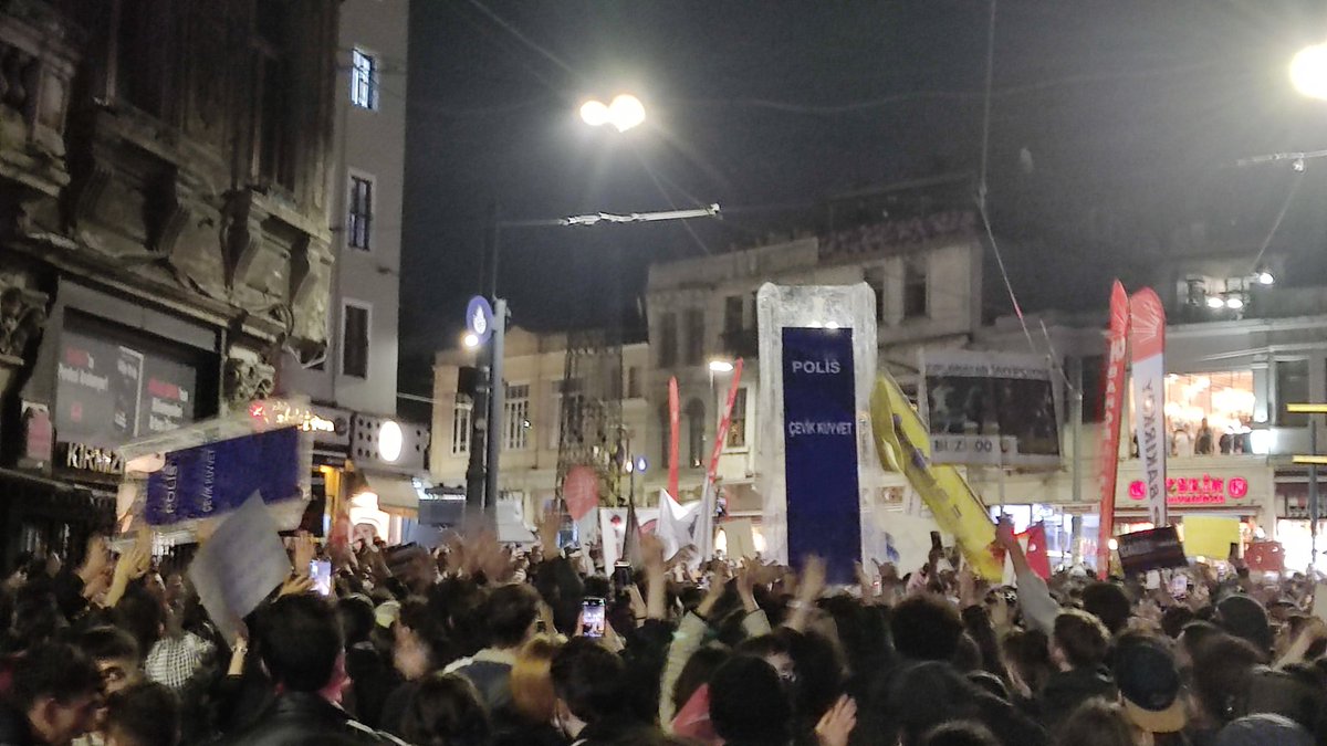 Polis kalkanlarına el konuldu