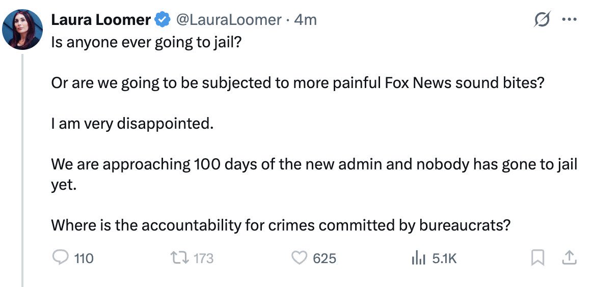 LeafsOracle's tweet image. This, coming from a person that cast their vote for a criminal, hoping he would imprison other alleged bureaucratic criminals. A perfect example of how dumb our society really is. 🤤