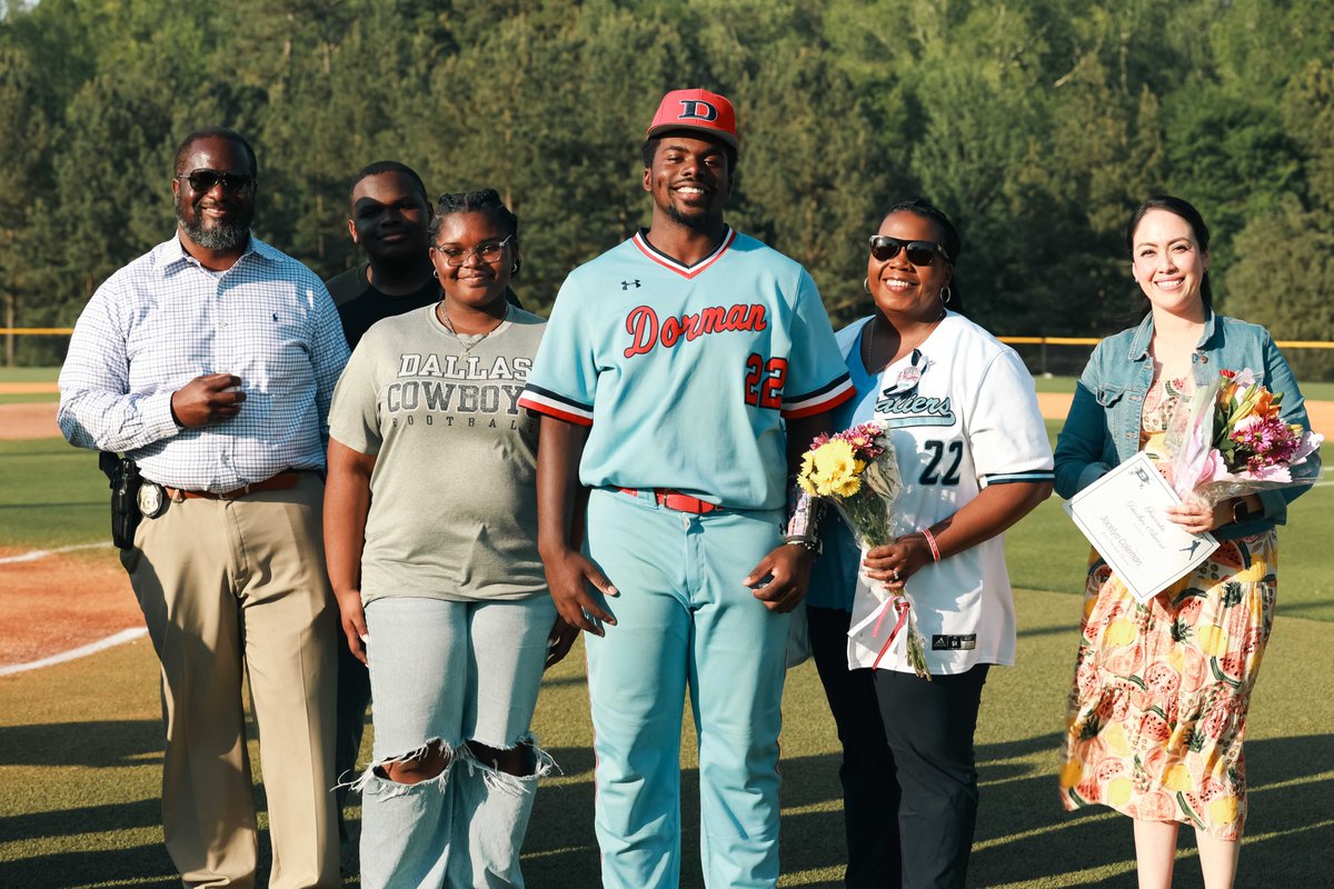 DormanAthletics's tweet photo. ⚔️ Yesterday, we celebrated and honored our 6 Senior Boys Baseball athletes for Senior Night. They have been outstanding leaders, not only for their team but also for their fellow classmates. We're super proud of them for their hard work and dedication.(2/3)
#DormanBaseball https://t.co/oDM0d17r28