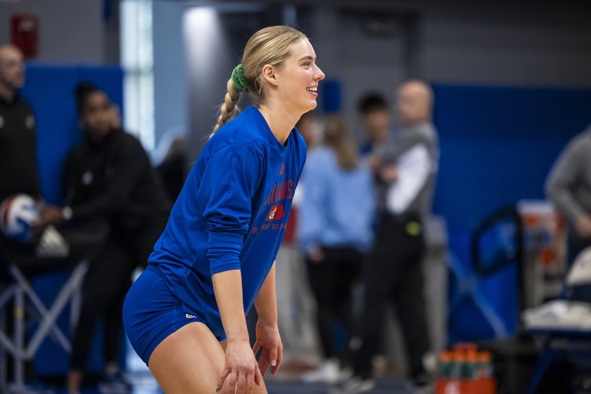 All smiles for being back at home 😁

#RockChalk