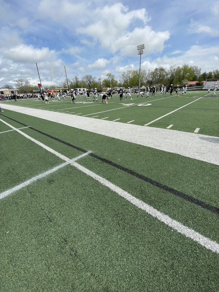 Omar “oj” Williams Jr (@omarwilliamsjr0) on Twitter photo I want to thank <a href="/CoachCHendricks/">Carter Hendricks</a> for inviting me out to the campus and spring ball game! <a href="/UIndyFB/">UIndy Football</a> #gohounds I want to thank <a href="/CoachCHendricks/">Carter Hendricks</a> for inviting me out to the campus and spring ball game! <a href="/UIndyFB/">UIndy Football</a> #gohounds