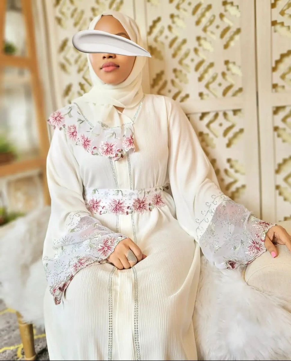 HauwaLau's tweet photo. I beg you in the name of God don’t pass without retweeting my hustle please 🥹🙏🏽
       *ELEGANT  DUBAI ABAYA 🇦🇪*

*SIZE 54,56,58,60,62

*PRICE 27,000*
Location: Kano 
WhatsApp: 09125182179 https://t.co/WTS8kmJYz7