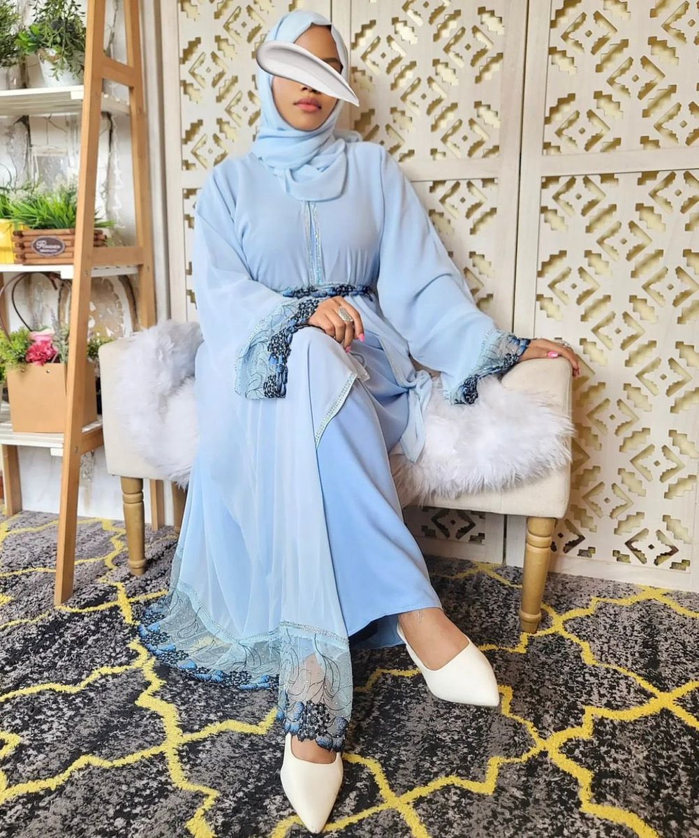 HauwaLau's tweet photo. I beg you in the name of God don’t pass without retweeting my hustle please 🥹🙏🏽
       *ELEGANT  DUBAI ABAYA 🇦🇪*

*SIZE 54,56,58,60,62

*PRICE 27,000*
Location: Kano 
WhatsApp: 09125182179 https://t.co/WTS8kmJYz7