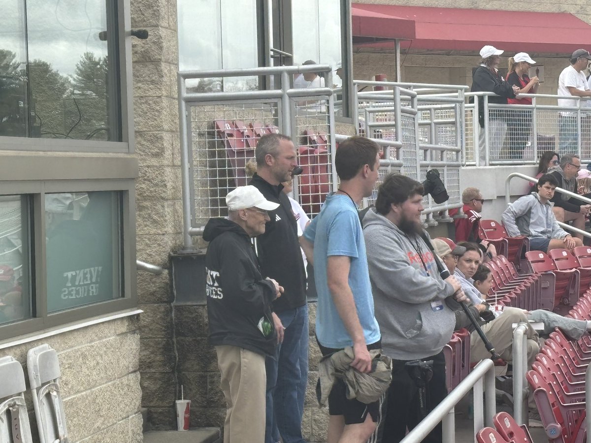 pos_josh's tweet image. Indiana men’s basketball coach Darian DeVries is in attendance at Bart Kaufman Field for #iubase-Maryland. #iubb