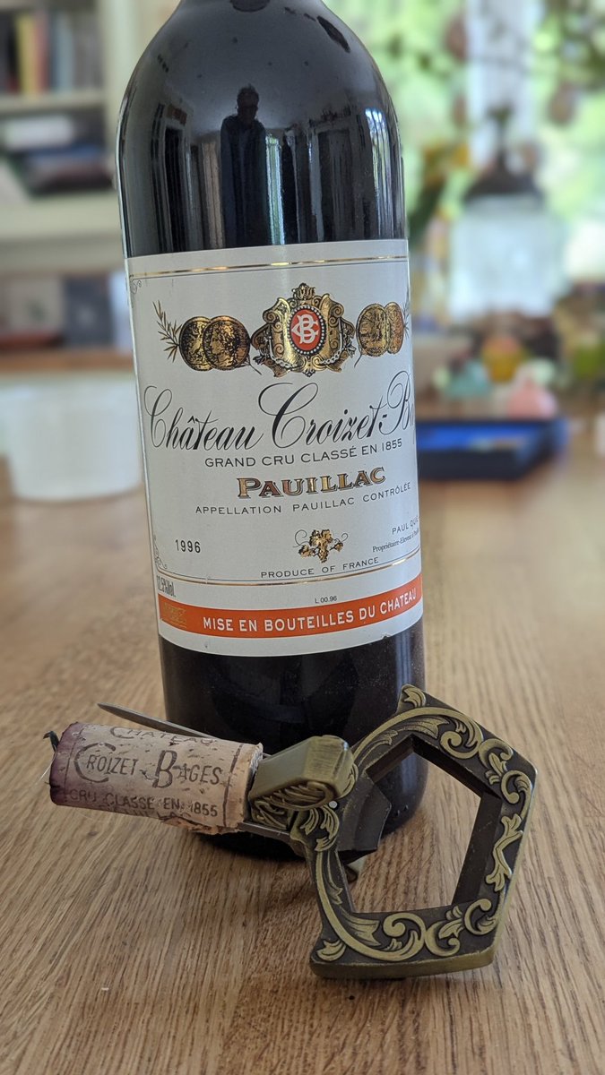 CharlesNF_no2's tweet image. The fake Durand works quite well. Of course a total false economy given the price of some older bottles (not this one).