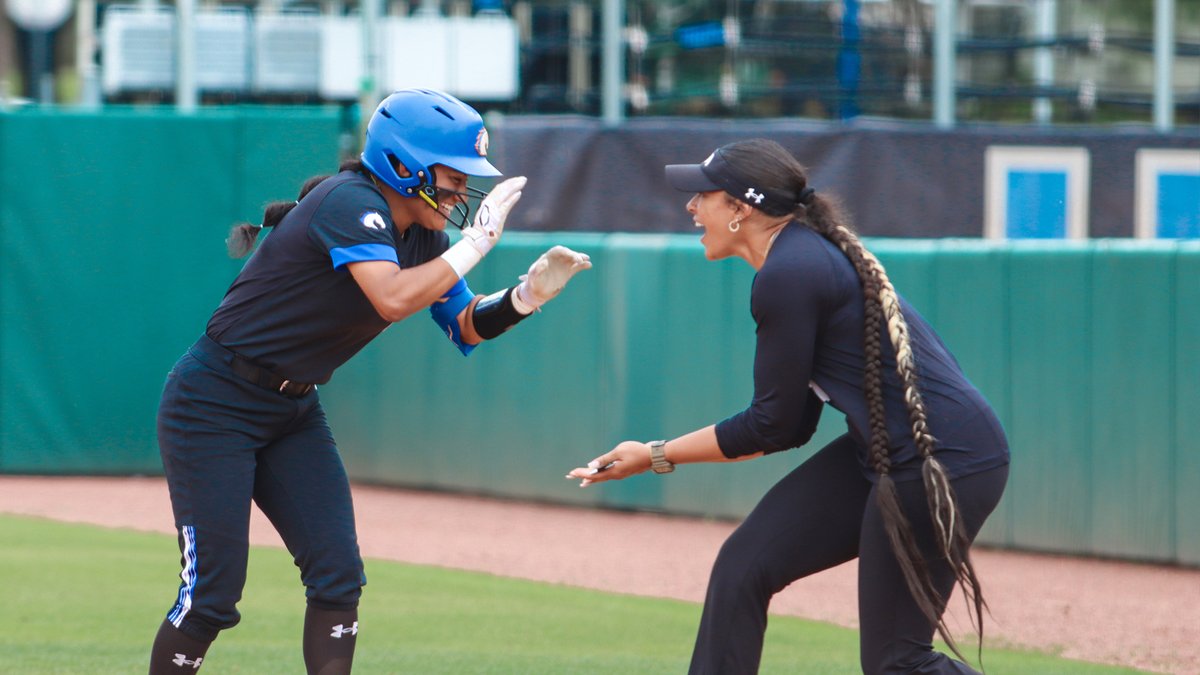 UTAMavsSB's tweet photo. the freshie doing her thing 😏

#BuckEm🐎 x #CWP https://t.co/fjUbS05GDN