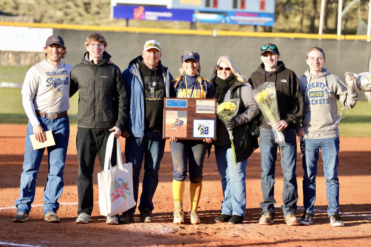 We love our seniors💙💛

These five have meant so much to us, and we are so proud of everything they have accomplished as Yellowjackets, with more still to come!

Thank you for choosing MSUB. Jackets for life🐝

#MSUBSports | #MSUBSB