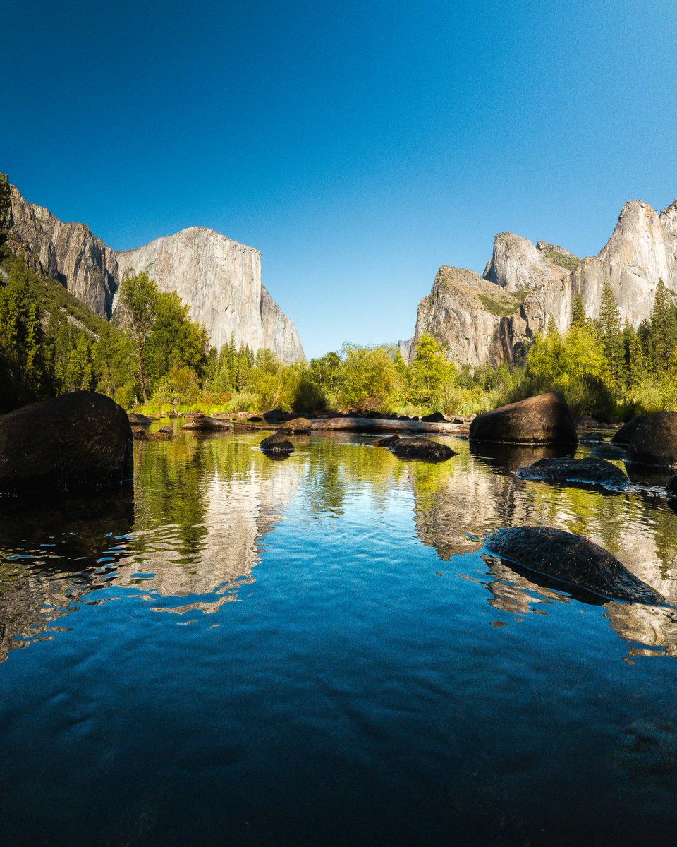 GoPro's tweet photo. Photo of the Day: Happy National Park Week from #GoProFamily member Philipp Klein 🏞️ Today through April 29th, you can get free entrance to all 63 NPs in the US.
📷 Shot on #GoProHERO13 Black
#GoPro #Yosemite #YosemiteNationalPark #Reflection #ElCap https://t.co/N8C2c7PWkq