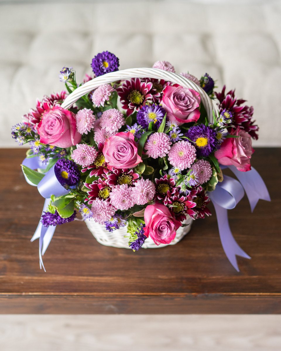 FlowersSend's tweet image. Easter baskets are cute, but have you ever received an Easter bouquet? 🌸✨ 

Bring fresh, blooming energy into the celebration with flowers that feel as joyful as the season itself!

#EasterJoy #CelebrateSpring #FloralHappiness #SendFlowers