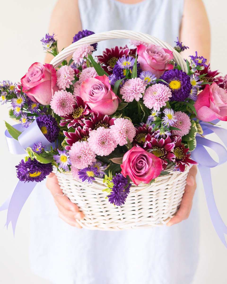 FlowersSend's tweet image. Easter baskets are cute, but have you ever received an Easter bouquet? 🌸✨ 

Bring fresh, blooming energy into the celebration with flowers that feel as joyful as the season itself!

#EasterJoy #CelebrateSpring #FloralHappiness #SendFlowers