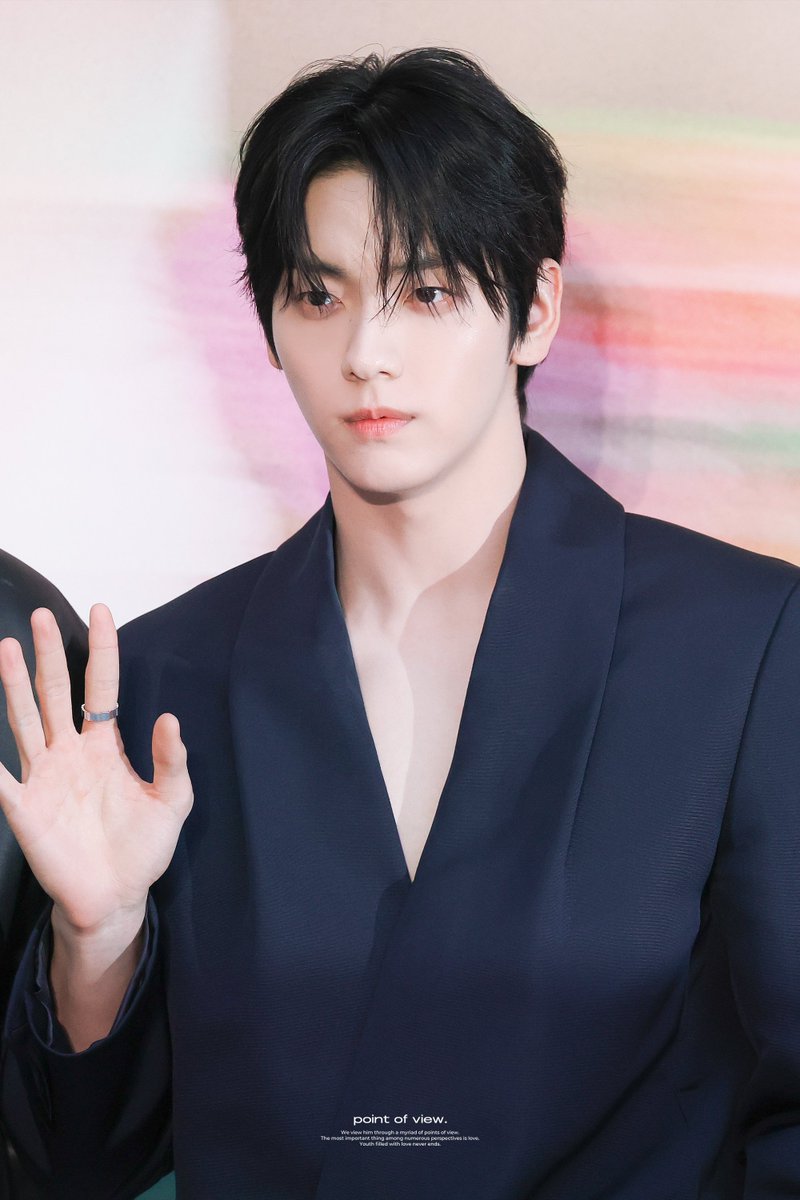 soobin 😭😭😭😭😭😭😭😭

2019                                            2025