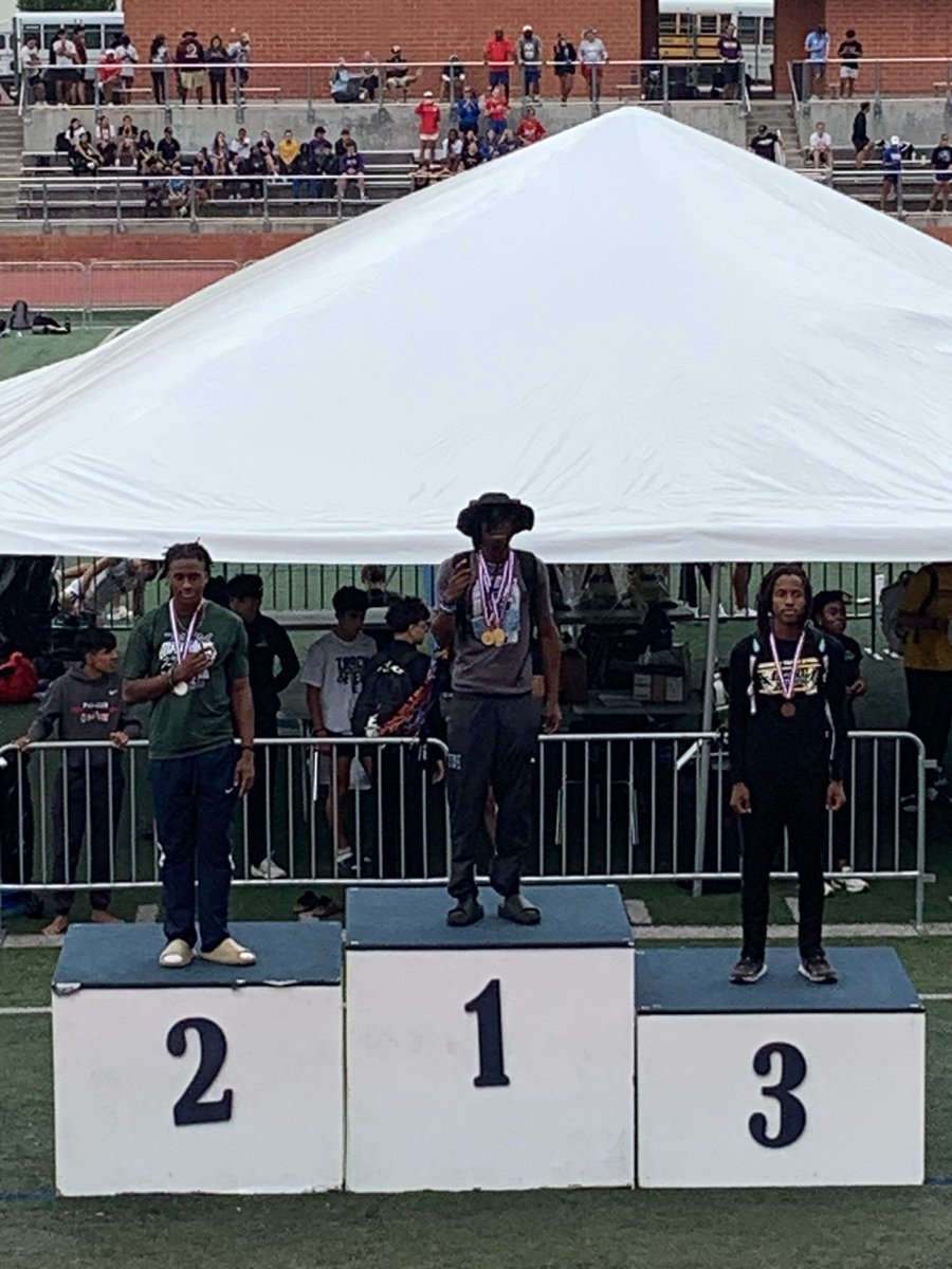 We have a State Qualifier! Josh Gayden placed 2nd in the 200m with a 21.61! He will be competing at the 2025 UIL Track and Field State Championships on May 3rd!