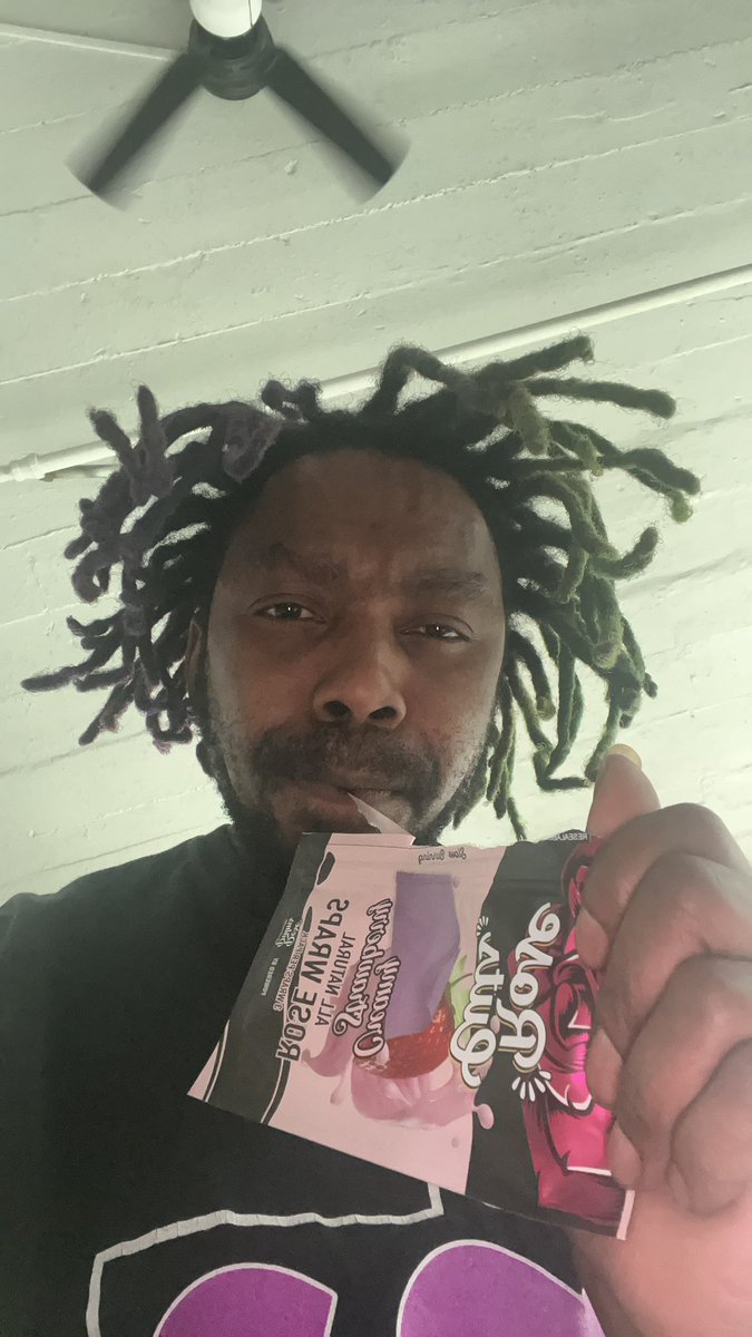 ArapperJust's tweet image. @leafpalms LET’s GO WHO Ready for 4-20